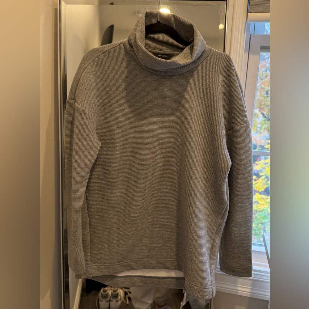 Banana Republic Men's Gray Turtleneck Sweater
